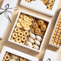 Cutii pentru prajituri & macarons